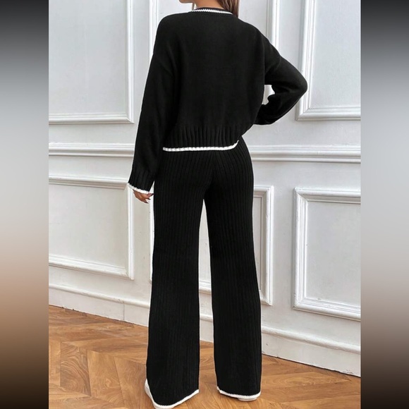 Lounge Set - Picture 3 of 4